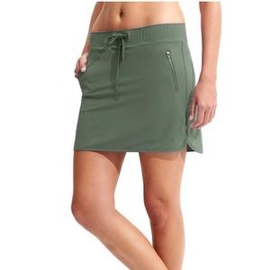 Athleta Stretch-In Skort in Jasper Green